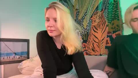 Nancy and Archi online show from September 2025 04:28:01 PM