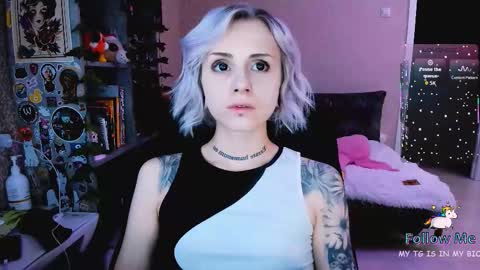 Monday-Friday 12-4 AM and 6-9 AM New York time online show from December 2025 08:17:01 PM