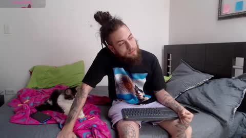 Snapshot of nanna_and_balder2 chatting on February 2025 08:16:02 PM nanna_and_balder2 online show from February 2025 08:16:02 PM