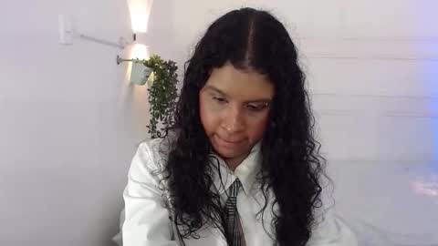 Nanna Rouse online show from October 2025 09:00:02 PM