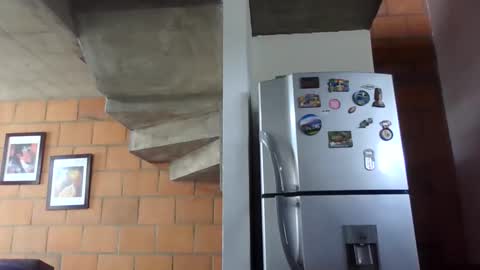 nano1206 online show from December 2025 06:23:01 PM