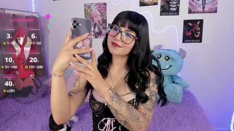 Naoko online show from December 2025 03:57:01 AM