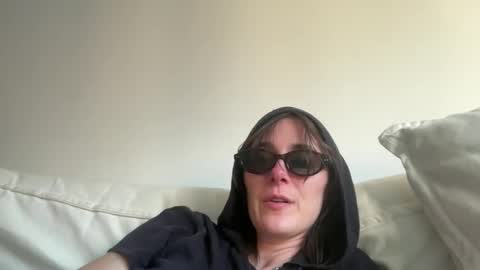Snapshot of naomi________ chatting on June 2026 11:21:01 PM Naomi online show from June 2026 11:21:01 PM