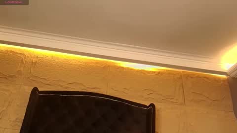 Naomi online show from October 2025 08:40:02 PM