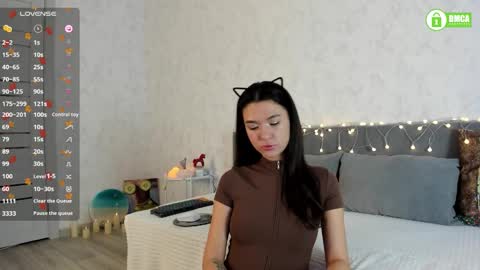 Naomi online show from November 2025 01:56:02 PM