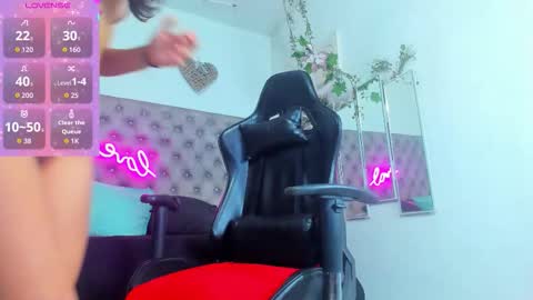 Snapshot of naomi_viper_ chatting on November 2025 11:10:02 AM Naomi online show from November 2025 11:10:02 AM