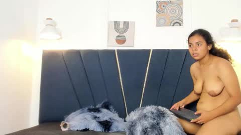 naomi_x0 online show from March 2026 02:12:02 PM