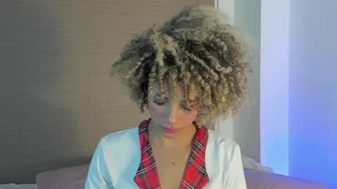 naomidawson online show from March 2026 12:07:01 AM