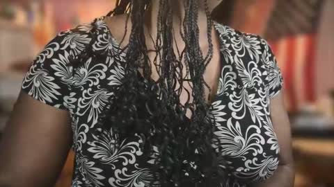 Naomi online show from November 2025 08:36:02 AM