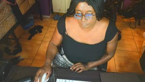 Naomi online show from April 2026 08:50:01 PM