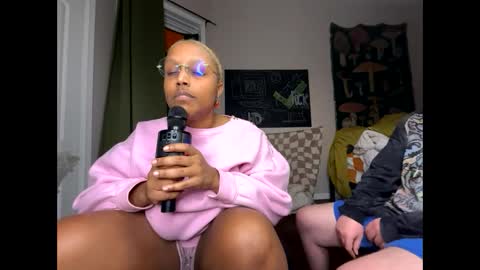 Naomigiirl6 online show from December 2024 04:09:02 AM