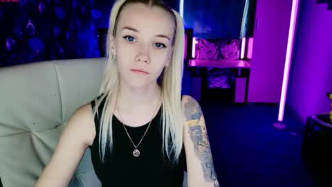 Snapshot of naomihita chatting on November 2025 11:10:02 AM naomihita online show from November 2025 11:10:02 AM