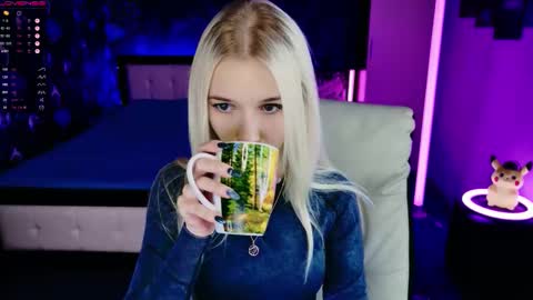 Snapshot of naomihita chatting on November 2025 04:53:01 PM naomihita online show from November 2025 04:53:01 PM