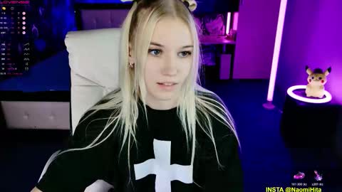 Snapshot of naomihita chatting on December 2025 04:44:01 PM naomihita online show from December 2025 04:44:01 PM