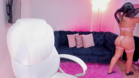 Snapshot of naomii_campbell_ chatting on February 2025 01:38:01 PM Naomi Campbell online show from February 2025 01:38:01 PM