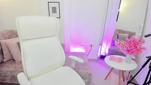 Snapshot of naomii_campbell_ chatting on November 2025 07:47:01 PM Naomi Campbell online show from November 2025 07:47:01 PM