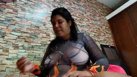 Snapshot of naomii_campbelll chatting on April 2026 10:15:01 PM Naomi Campbel online show from April 2026 10:15:01 PM
