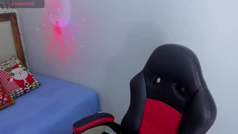 Naomi  online show from December 2024 12:07:02 PM