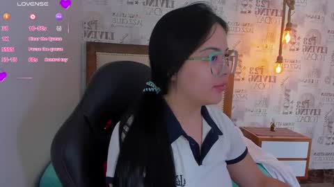 Naomi  online show from December 2024 12:31:01 PM