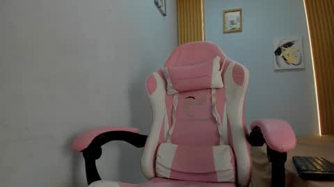 Snapshot of naomis_35 chatting on September 2025 07:51:02 PM naomis_35 online show from September 2025 07:51:02 PM
