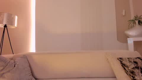 Naomi online show from February 2025 03:12:02 PM