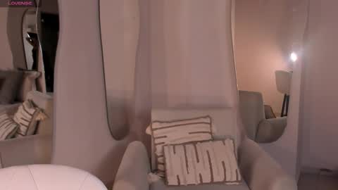 Naomi online show from September 2025 12:29:01 PM