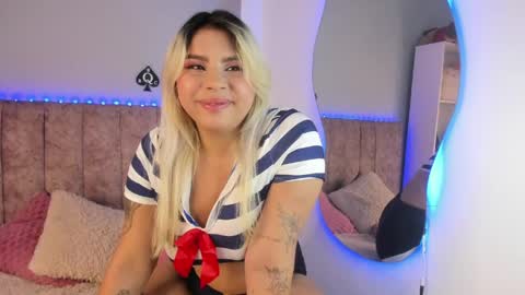 Laura  online show from May 2026 06:20:01 AM