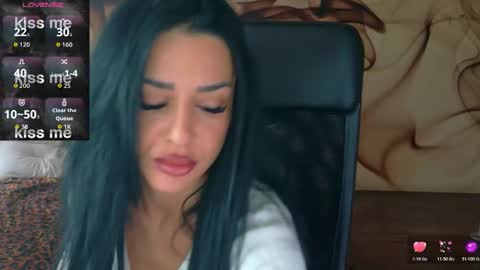 Snapshot of naomiscarlett chatting on November 2025 09:42:02 AM NaomiScarlett online show from November 2025 09:42:02 AM