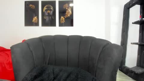 Snapshot of naomiwildburn chatting on February 2025 06:41:01 PM naomiwildburn online show from February 2025 06:41:01 PM