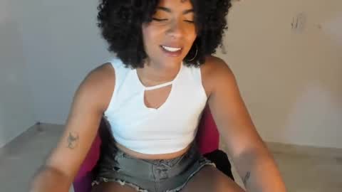 Snapshot of naomiwildburn chatting on March 2025 05:14:02 PM naomiwildburn online show from March 2025 05:14:02 PM