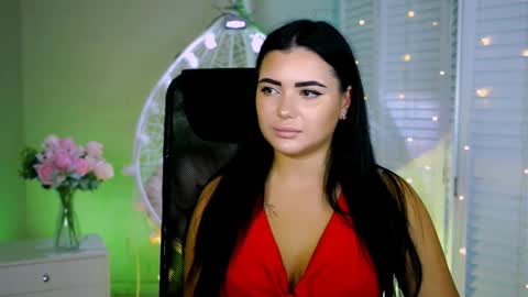naomiwilsons online show from November 2025 01:06:02 PM