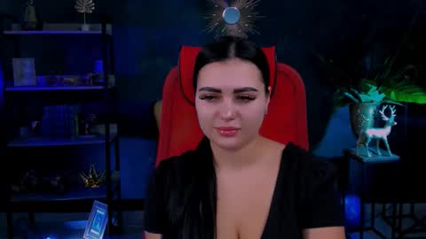 naomiwilsons online show from November 2025 08:46:02 AM