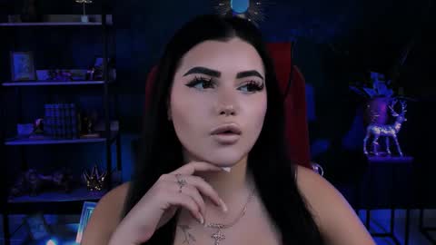 naomiwilsons online show from December 2025 12:21:01 PM