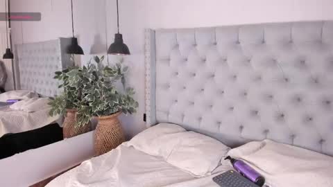 I am Naomy online show from May 2026 09:11:02 PM