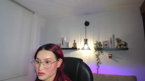 Snapshot of naomy_hot04 chatting on May 2026 12:08:01 AM naomy online show from May 2026 12:08:01 AM