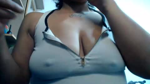 Snapshot of naomylux1 chatting on June 2026 02:50:01 AM naomylux1 online show from June 2026 02:50:01 AM