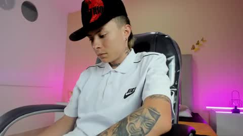 Nascary Fox online show from April 2026 01:03:02 PM