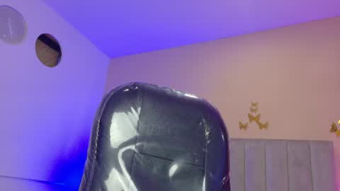Snapshot of nascary_fox chatting on June 2026 11:57:02 AM Nascary Fox online show from June 2026 11:57:02 AM