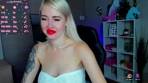 Snapshot of nastasya_cute chatting on January 2026 01:44:02 AM Nastya online show from January 2026 01:44:02 AM