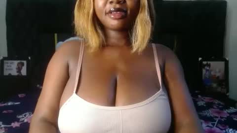 Amanda online show from November 2025 10:41:02 AM