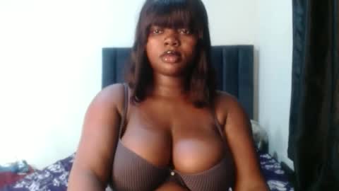 Amanda online show from December 2025 08:05:01 PM