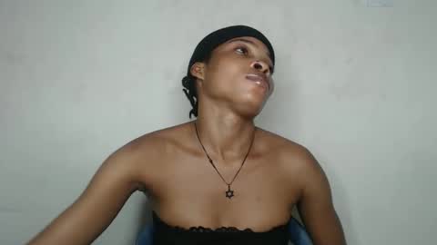 Snapshot of nastie_cumlover chatting on November 2025 10:56:02 PM bella online show from November 2025 10:56:02 PM