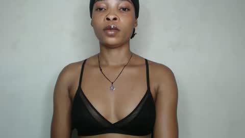 Snapshot of nastie_cumlover chatting on November 2025 08:31:01 PM bella online show from November 2025 08:31:01 PM