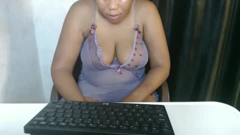 nasty_luna0 online show from October 2025 05:00:02 AM