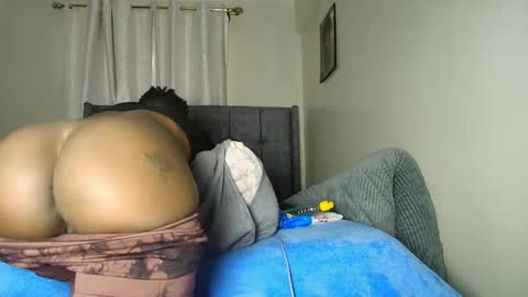 Snapshot of nasty_sweet_holes chatting on December 2025 03:34:01 AM NESTER online show from December 2025 03:34:01 AM