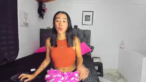 Snapshot of nataliaa05 chatting on February 2025 04:52:02 AM Nati online show from February 2025 04:52:02 AM