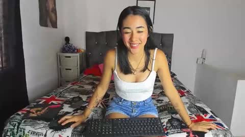 Snapshot of nataliaa05 chatting on February 2025 04:37:01 PM Nati online show from February 2025 04:37:01 PM