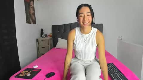 Snapshot of nataliaa05 chatting on February 2025 11:59:01 PM Nati online show from February 2025 11:59:01 PM