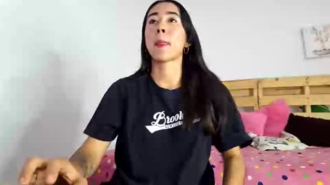 Snapshot of nataliaa05 chatting on October 2025 08:07:01 PM Nati online show from October 2025 08:07:01 PM