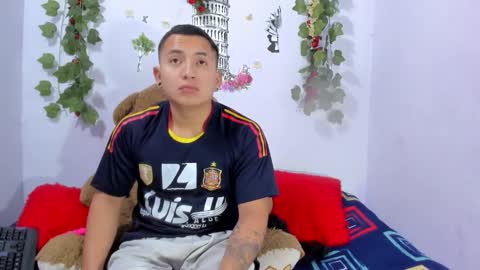 nataliaandjulliam online show from February 2026 05:02:02 AM